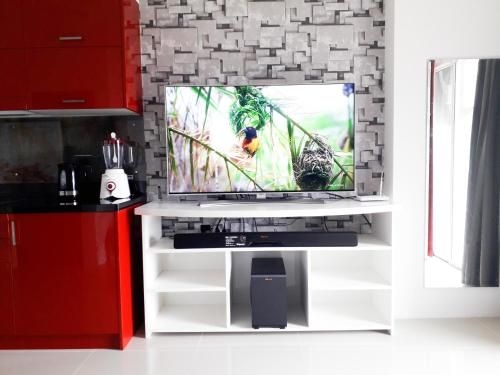 Modern studio with sea view0
