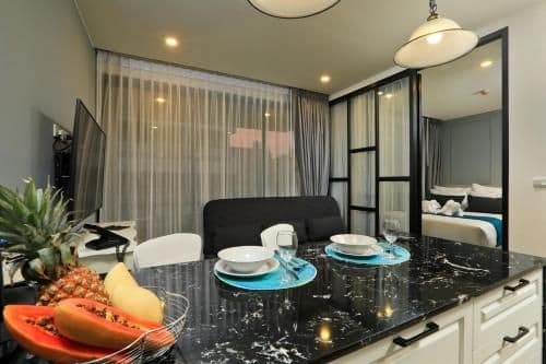One-Bedroom Apartment