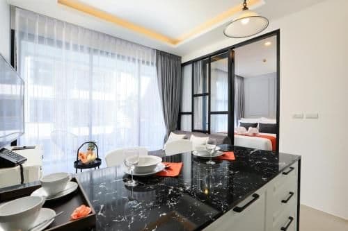 One-Bedroom Apartment