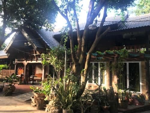 สวนอาหารบ้านล้อเกวียน สวนอาหารบ้านล้อเกวียน