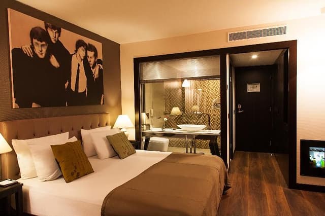 DOUBLE LUXURY