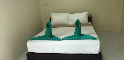 Royal Bamboo HOSTEL1