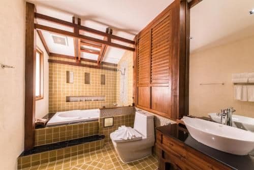 Grand Family Suite with Balcony