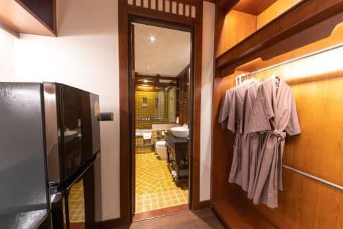 Grand Family Suite with Balcony
