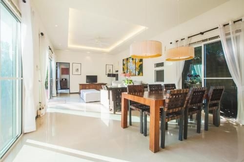 Two Bedroom Oriental Villa Nai Harn3