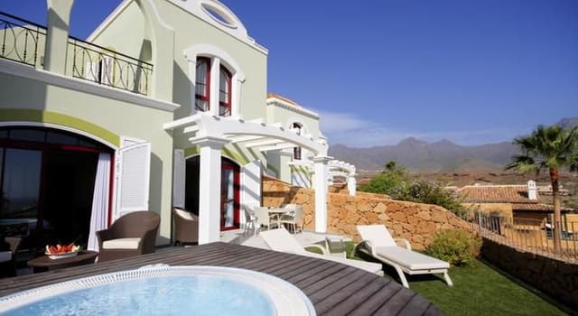 VILLA THREE BEDROOMS WITH PRIVATE POOL