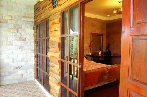 Deluxe Double Room with Air Conditioning