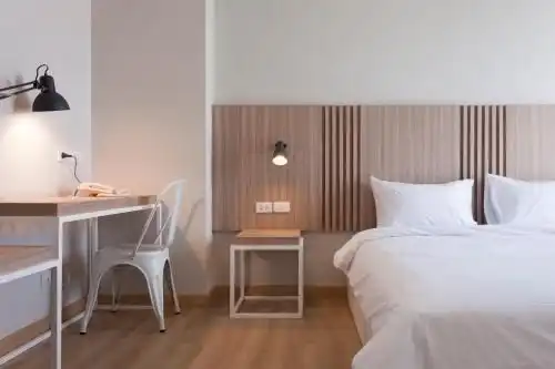 Easy Hotel 2 Easy Hotel 2