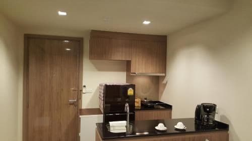 1 Bedroom Apartment with Pool Access