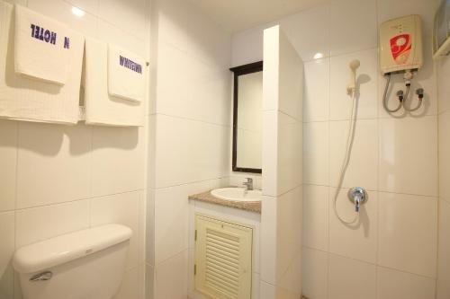 OYO 471 Sunshine Apartment1