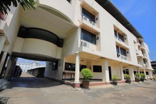 OYO 471 Sunshine Apartment4