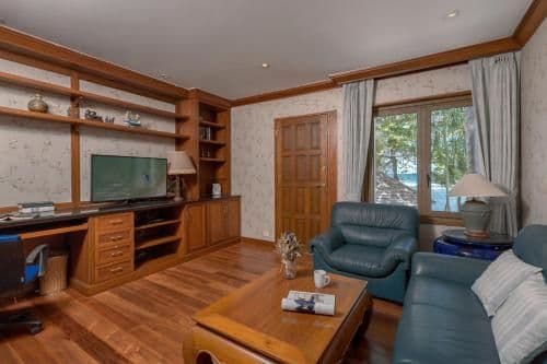 Villa - Beach Front