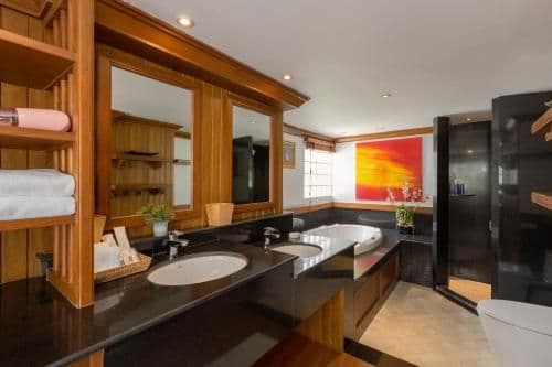 Villa - Beach Front