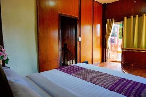 Standard Double Room with Shared Bathroom