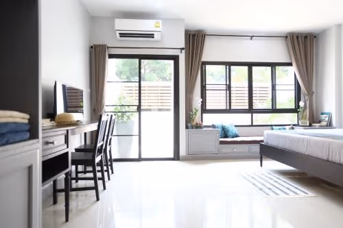Studio Apartment