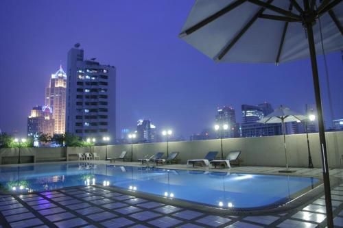Premium 2 Bedroom Suite Omni Tower Nana Sukhumvit Bangkok3
