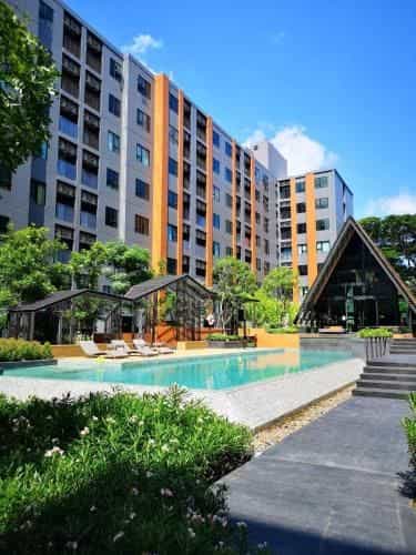 Cozy room for 2 person fitness and pool near famous plaza Cozy room for 2 person fitness and pool near famous plaza