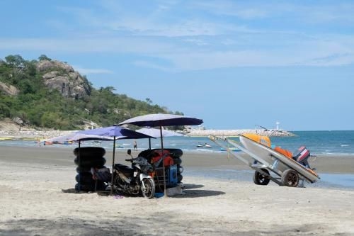 Pool Access 2 Bedrooms Autumn Hua Hin A1164