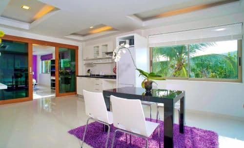 Four-Bedroom Apartment with Pool View