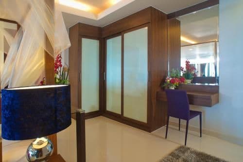 Three Bedroom Apartment with Garden View