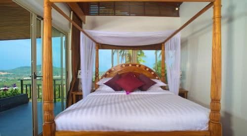 Three Bedroom Apartment with Balcony