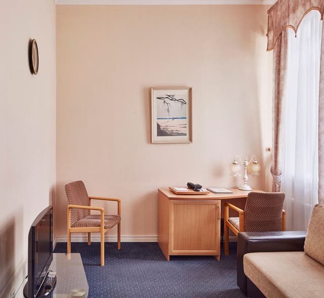 JUNIOR SUITE CAPACITY 1