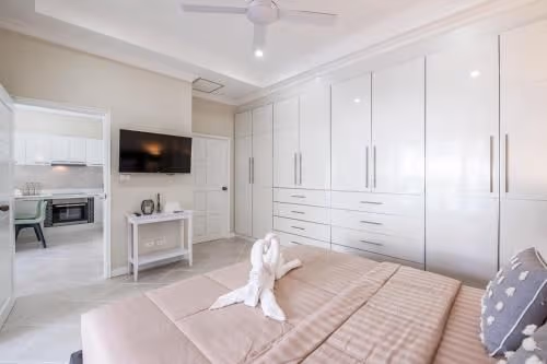 One-Bedroom Villa