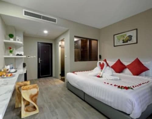 Deluxe Double or Twin Room with Sea View