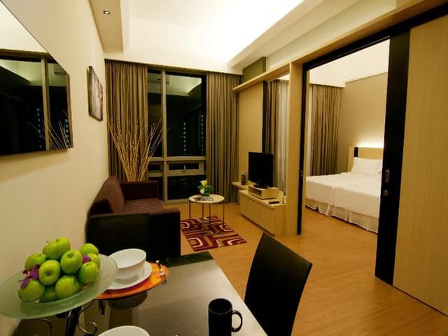SUITE ONE BEDROOM