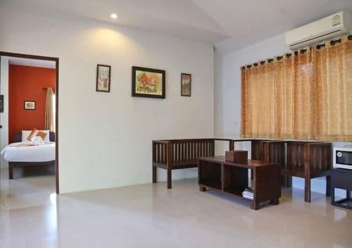 Family Room (Bua Tong)