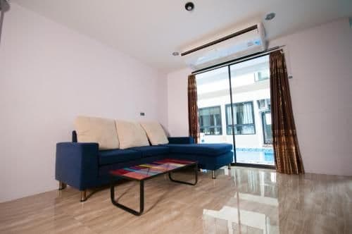 Deluxe Family Room