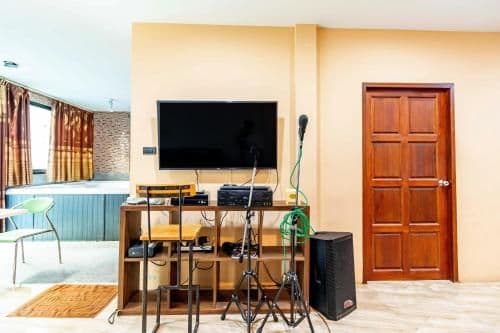 Deluxe Family Room