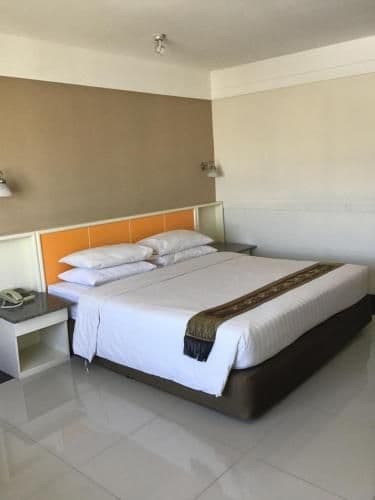 Large Double or Twin Room