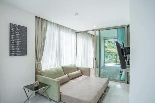 One-Bedroom Apartment