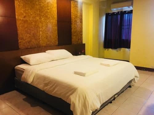 Standard Double or Twin Room with Air Conditioning
