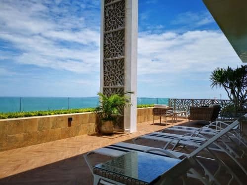 Studio Apartment with Sea View