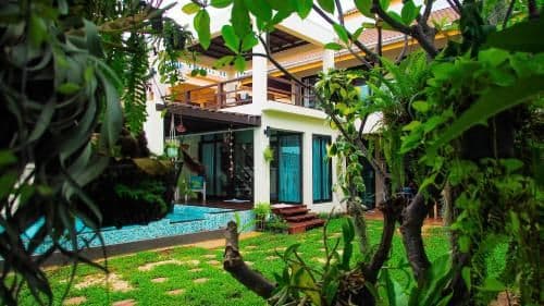 Villa - Beach Front