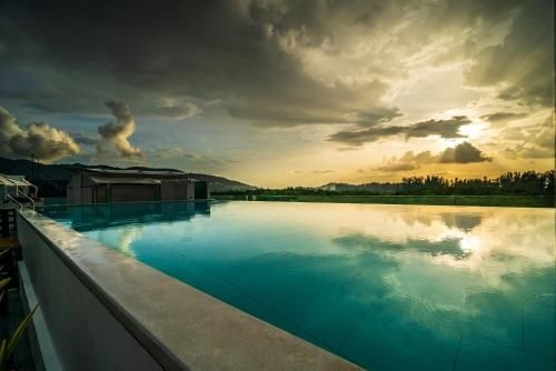 Oceanstone Resort by Lofty3