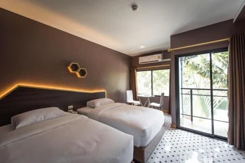 Twin Room with Private Bathroom