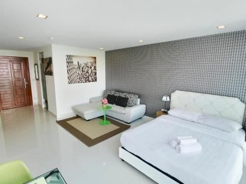 Studio Apartment with Sea View