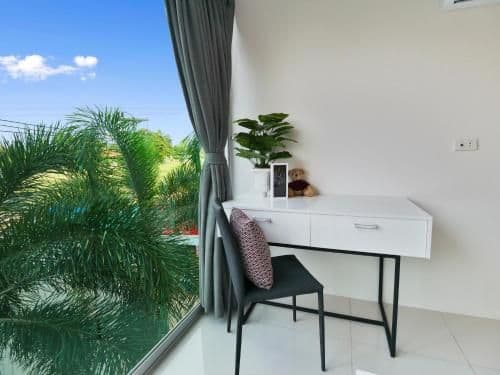 Studio Apartment with Sea View