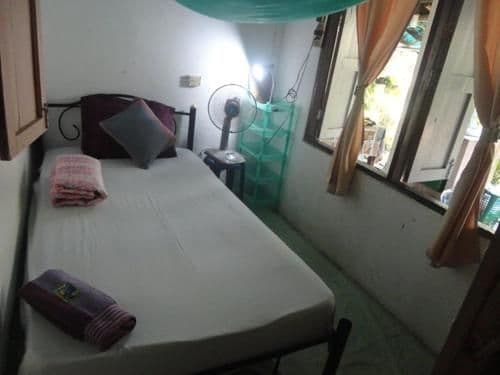 Single Room with Shared Bathroom