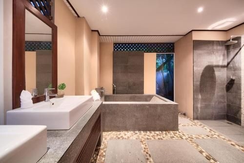 Lipa Talay Neung - 3 Bedroom Beach Side Villa2