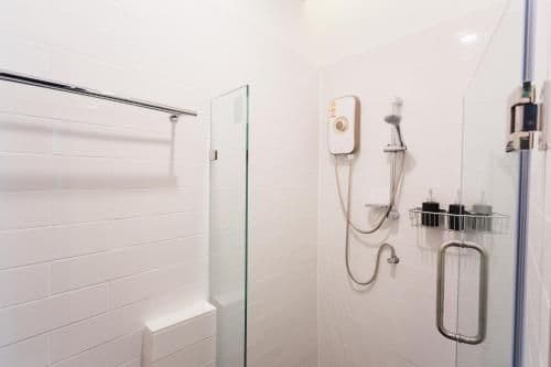 Standard Twin Room with Shared Bathroom