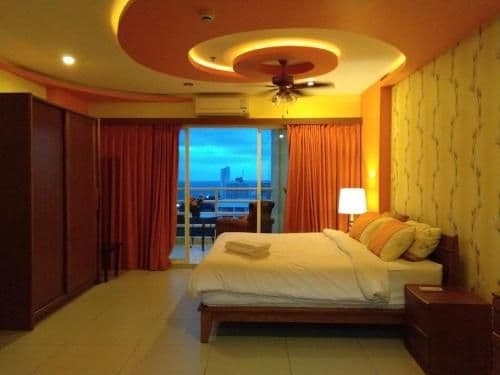 One-Bedroom Suite with Sea View