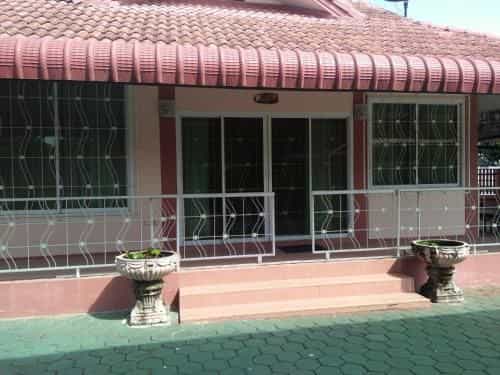 Baan Rak Homestay Baan Rak Homestay