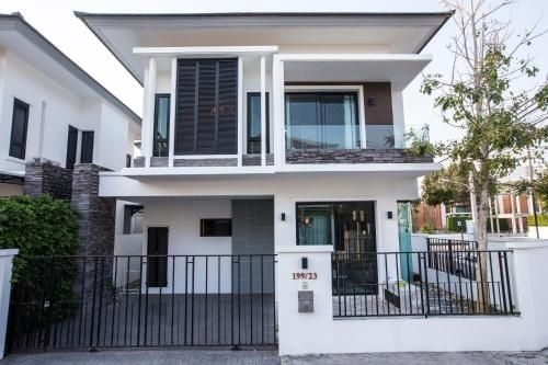 16FAN Near Ping River Central Festive Nimman Villa0