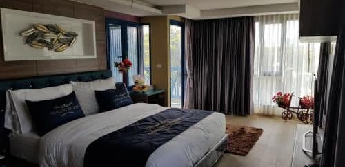 Suite with Spa Bath