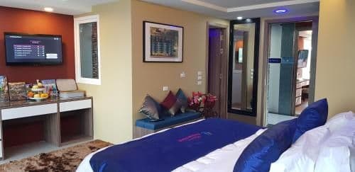 Deluxe King Room
