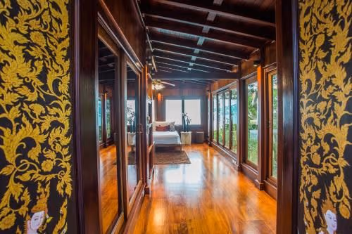 Villa with Sea View